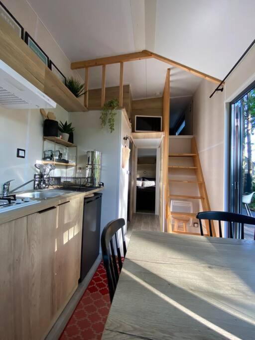 Tiny house sur terrain boisé à 10 mn de la mer Férel Extérieur photo
