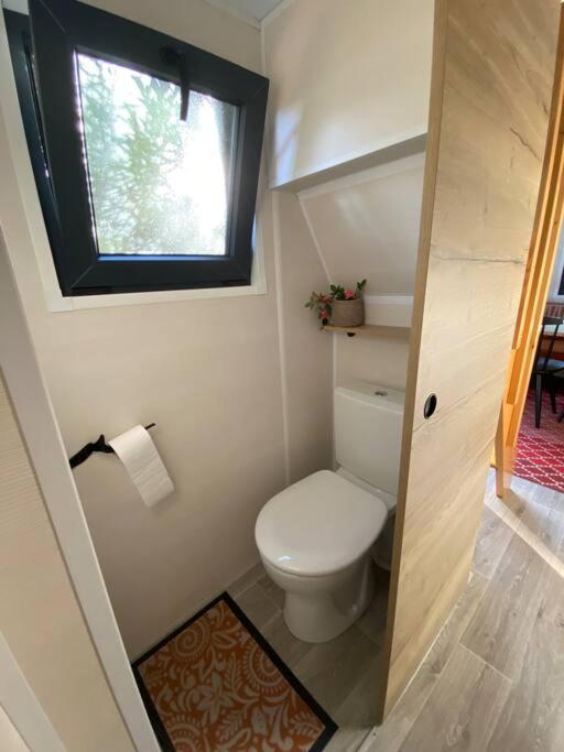 Tiny house sur terrain boisé à 10 mn de la mer Férel Extérieur photo